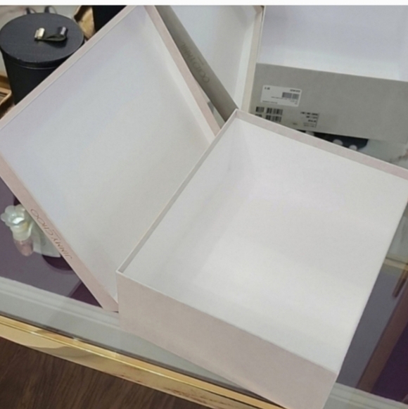 Jimmy Choo Box - Picture 2 of 3